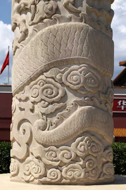 天安城门旁边的柱子叫什么名字