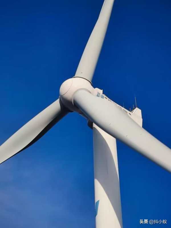 风力发电机一台造价多少钱?转一圈能发多少度电