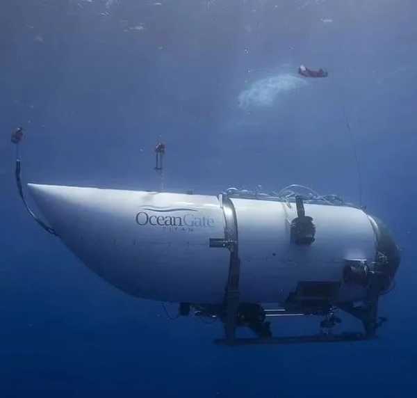 工程师:失踪潜艇可能会发生坍塌