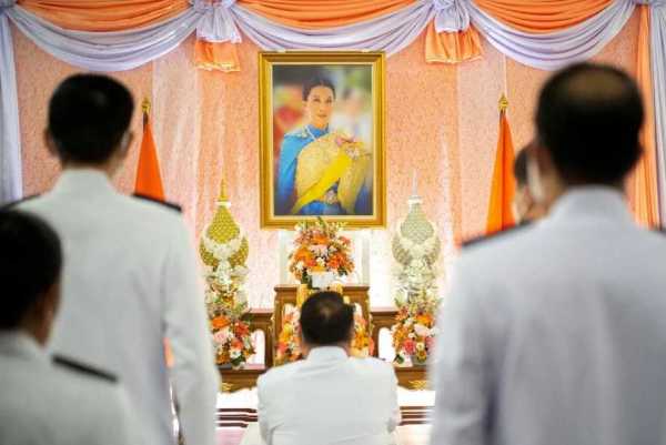 泰国王次子离开27年后突然高调回国!王室变天