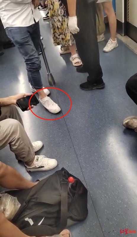地铁被诬陷偷拍男子首曝光现场视频