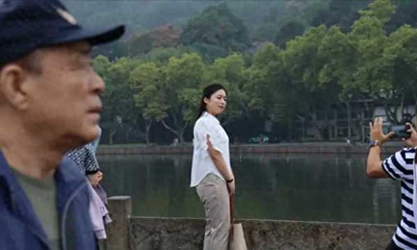 朝鲜运动员游西湖:颜值不输明星